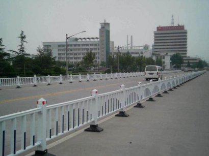 道路护栏