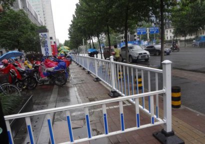道路护栏