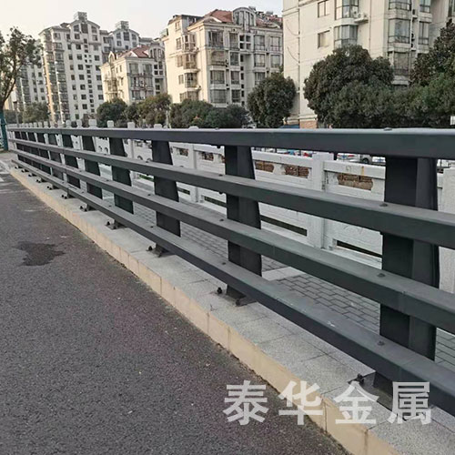 防撞护栏