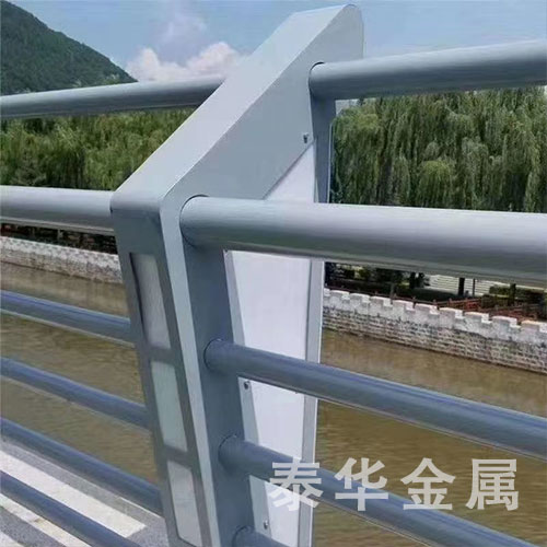 灯光护栏