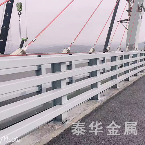 桥梁护栏