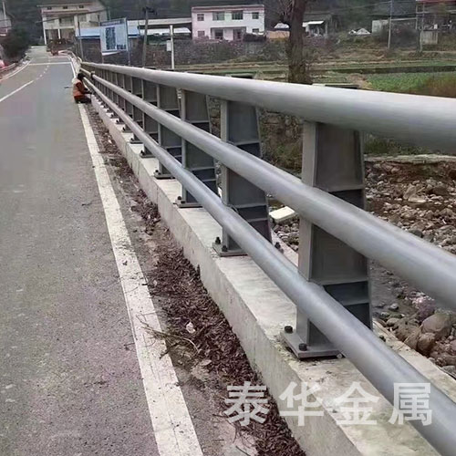 防撞护栏